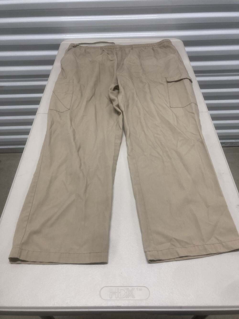 Green Town Scrubs Unisex Elastic Waist Cargo Scrub Pants - Khaki